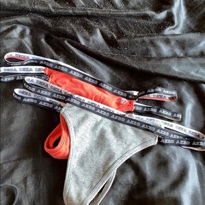 2 Aeropostale thongs never worn